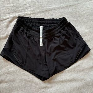 Lululemon Hotty Hot short 6 long
